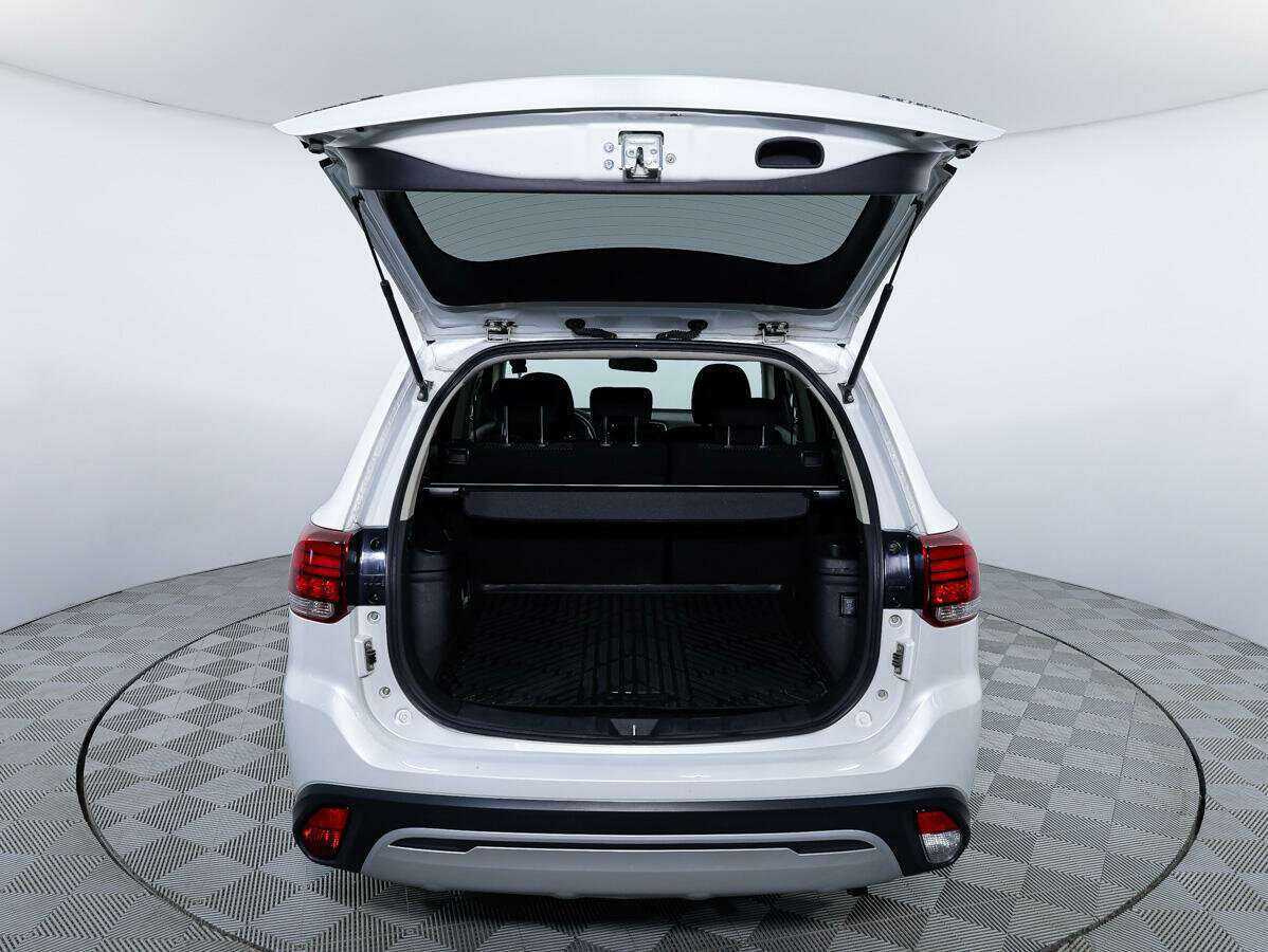 Mitsubishi Outlander 2018 года с пробегом. Фото: #26