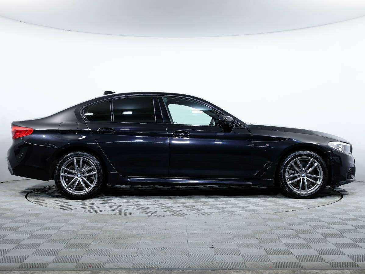 BMW 5 серии 2019 года с пробегом. Фото: #2