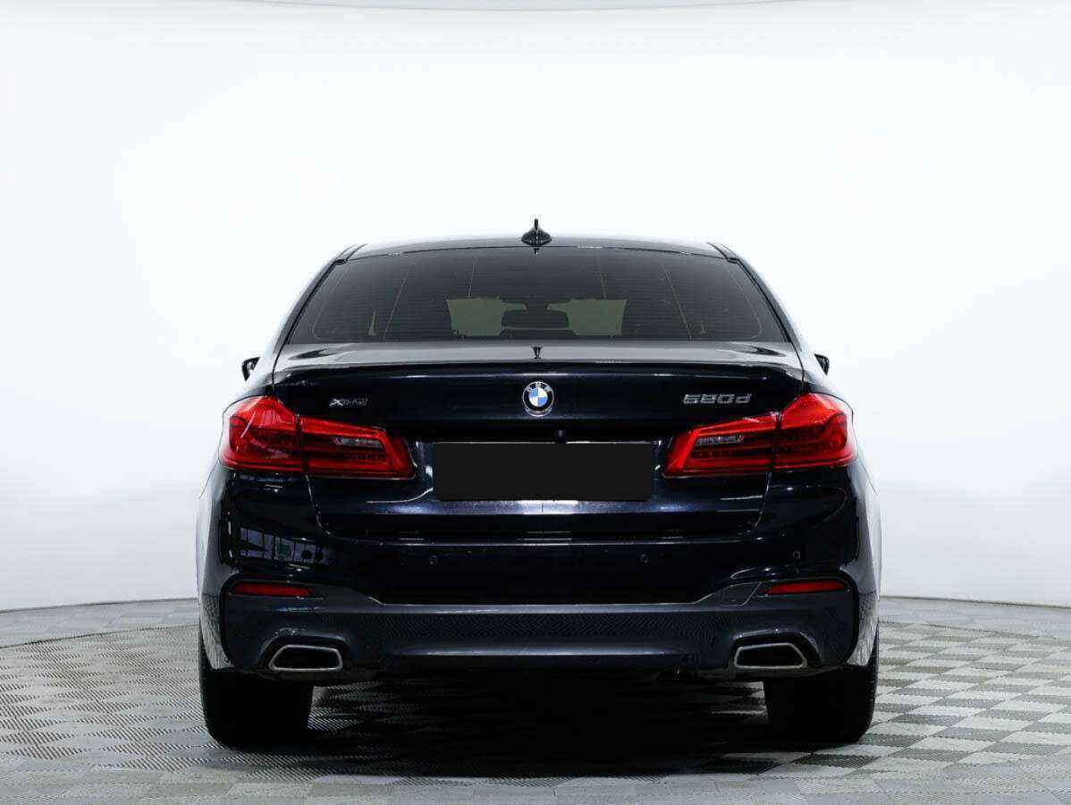 BMW 5 серии 2019 года с пробегом. Фото: #4