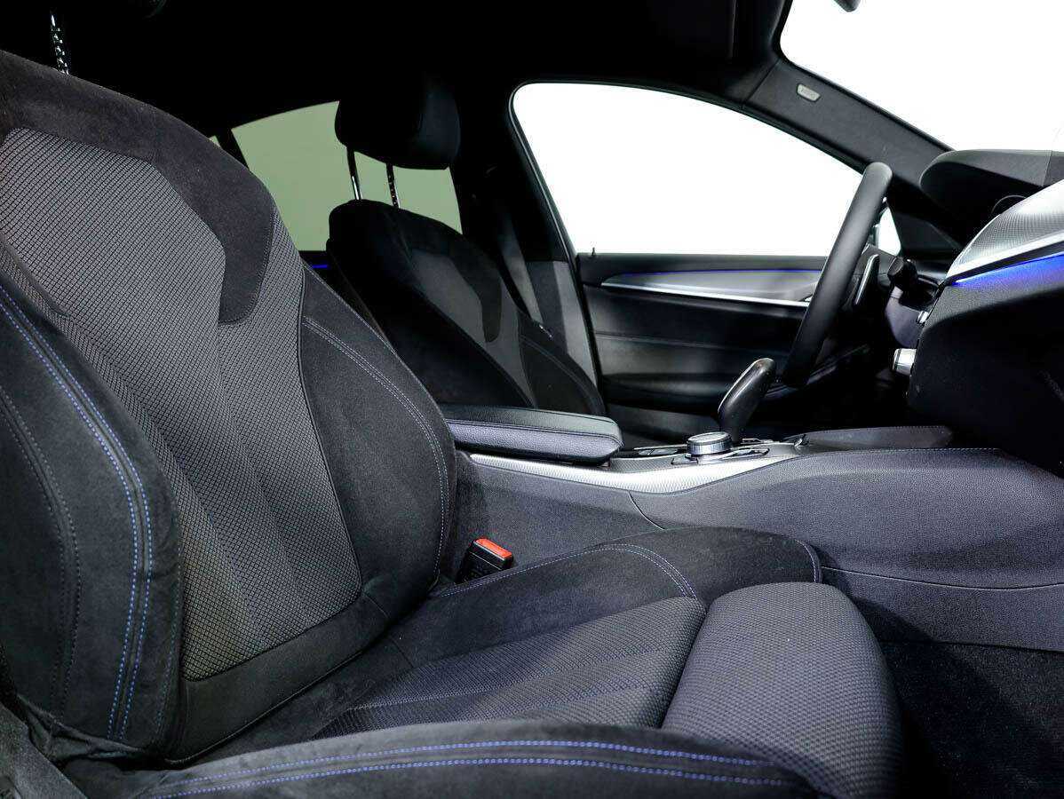 BMW 5 серии 2019 года с пробегом. Фото: #9