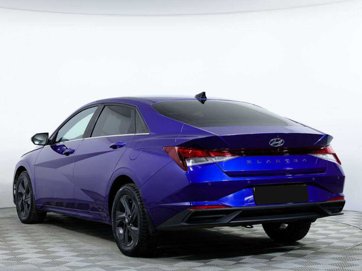 Hyundai Elantra 2021 года с пробегом. Фото: #5