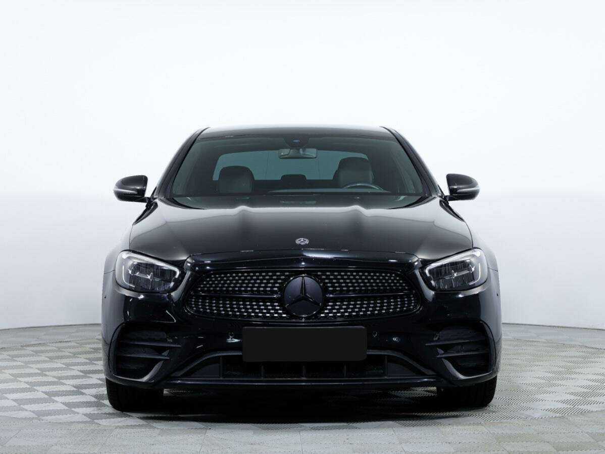 Mercedes-Benz E-Класс 2020 года с пробегом. Фото: #1