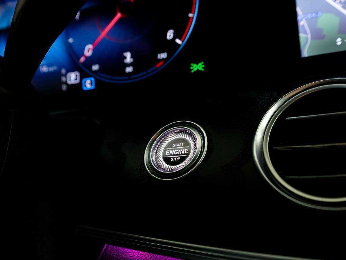 Mercedes-Benz E-Класс 2020 года с пробегом. Фото: #18
