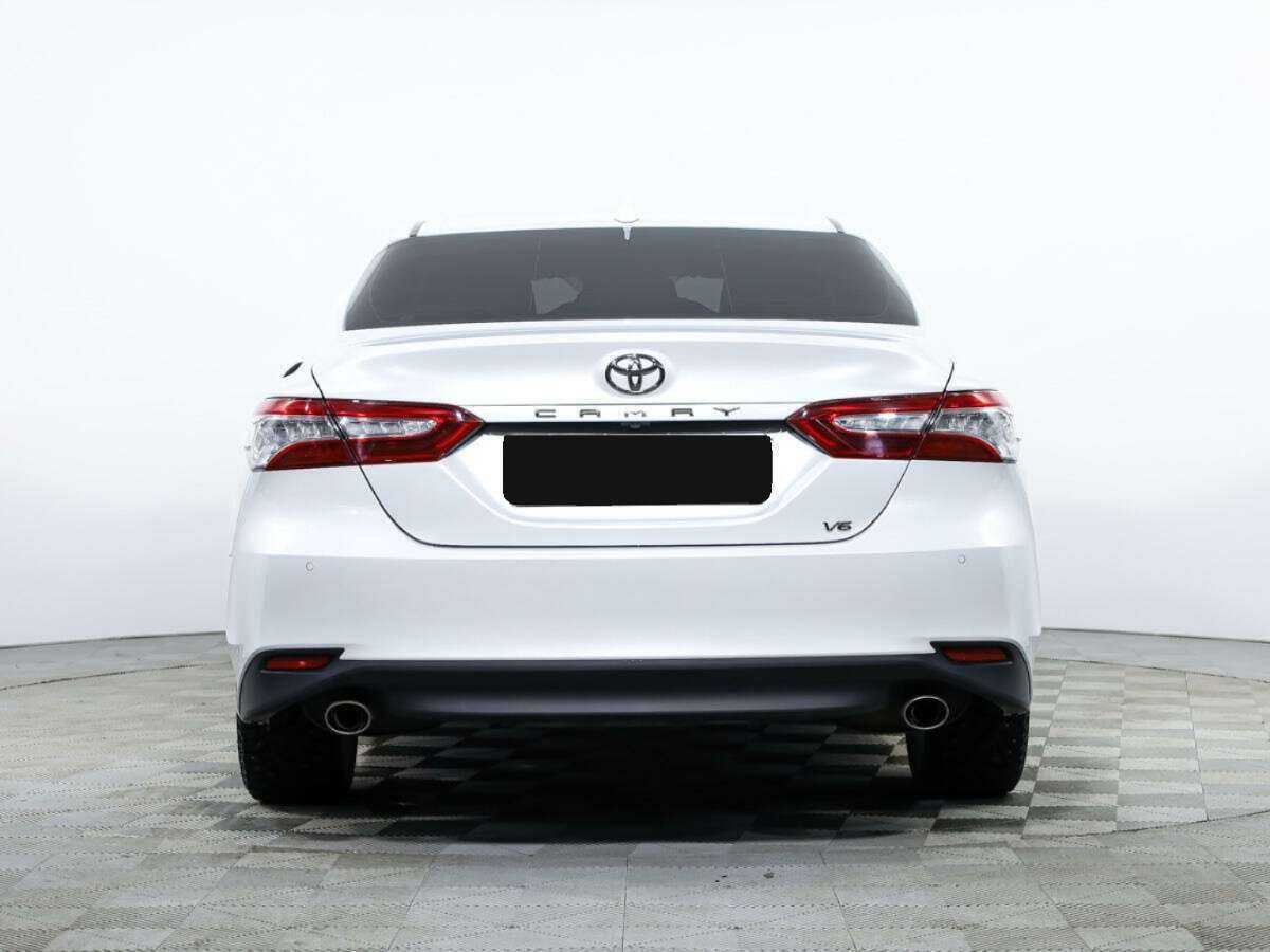 Toyota Camry 2019 года с пробегом. Фото: #5