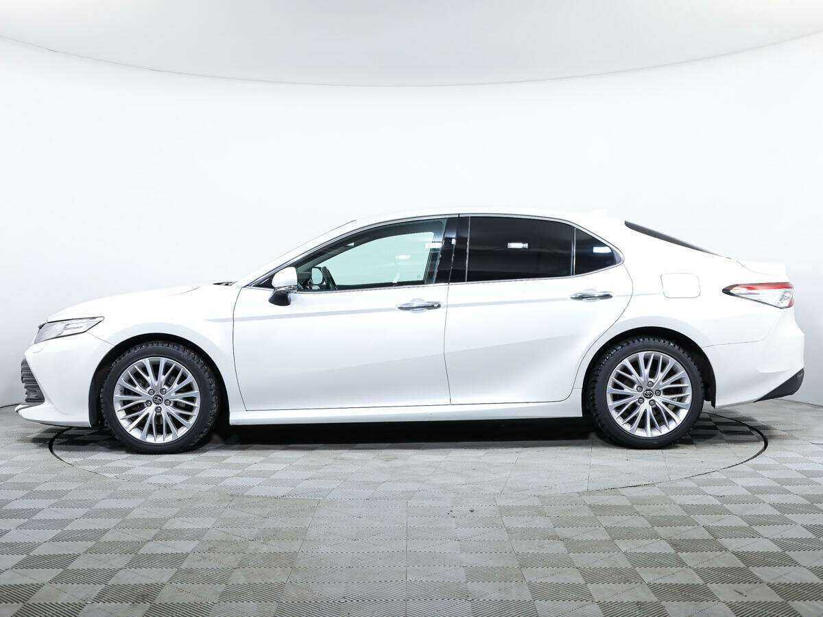 Toyota Camry 2019 года с пробегом. Фото: #7