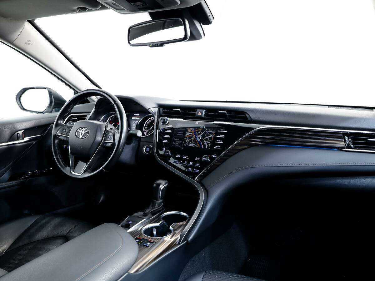 Toyota Camry 2019 года с пробегом. Фото: #8