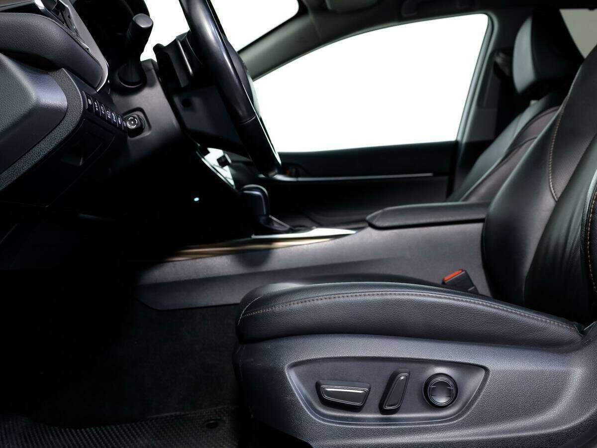 Toyota Camry 2019 года с пробегом. Фото: #10