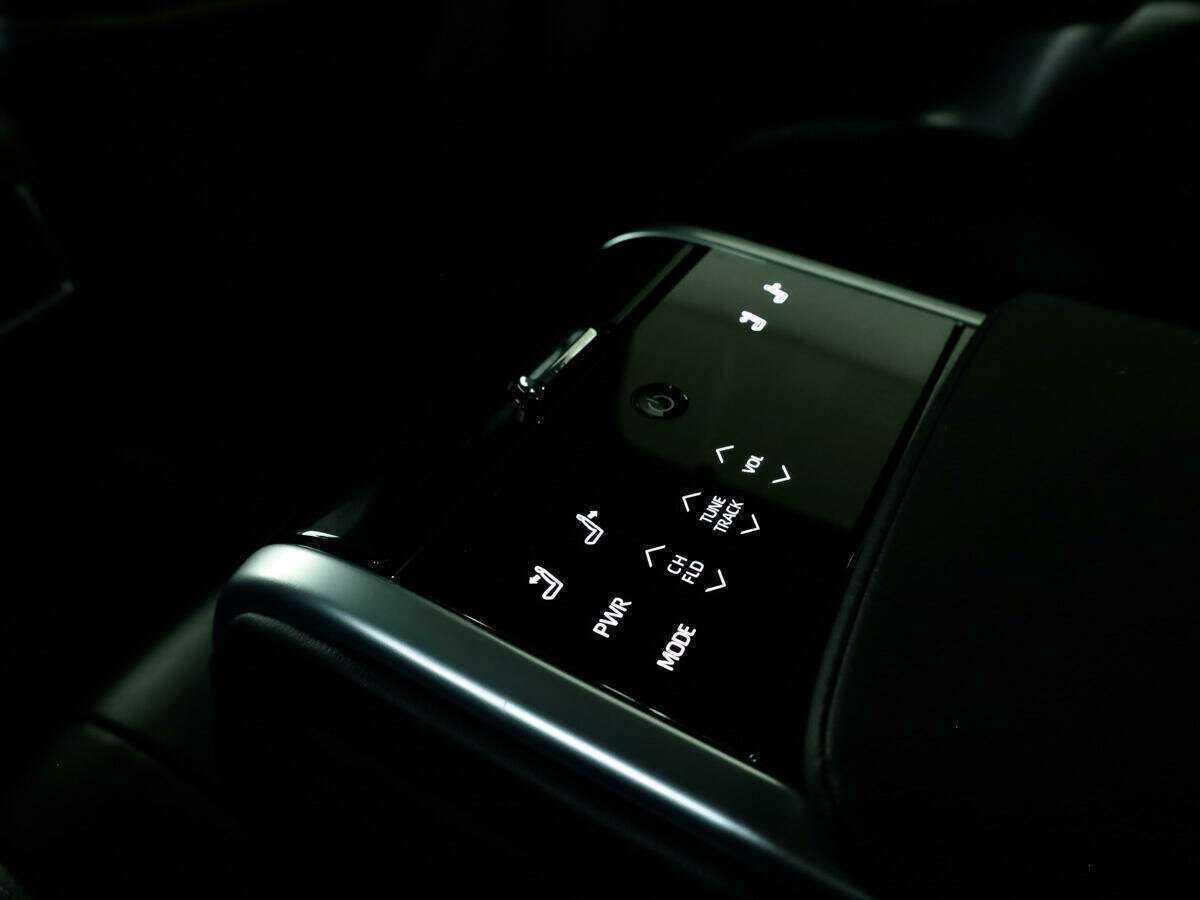 Toyota Camry 2019 года с пробегом. Фото: #13