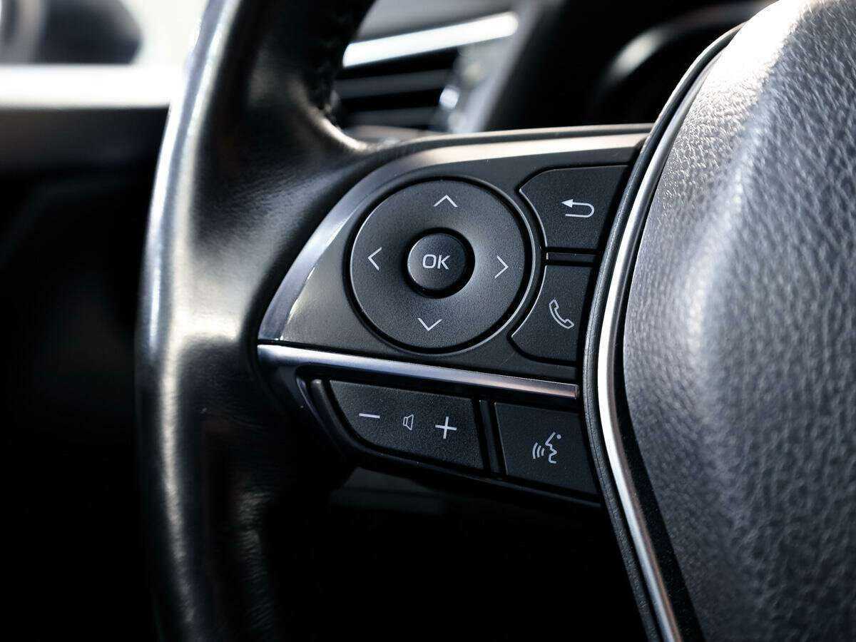 Toyota Camry 2019 года с пробегом. Фото: #18