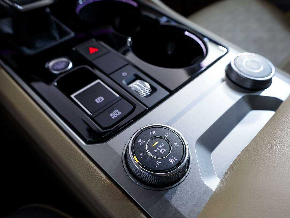 Volkswagen Touareg 2020 года с пробегом. Фото: #17