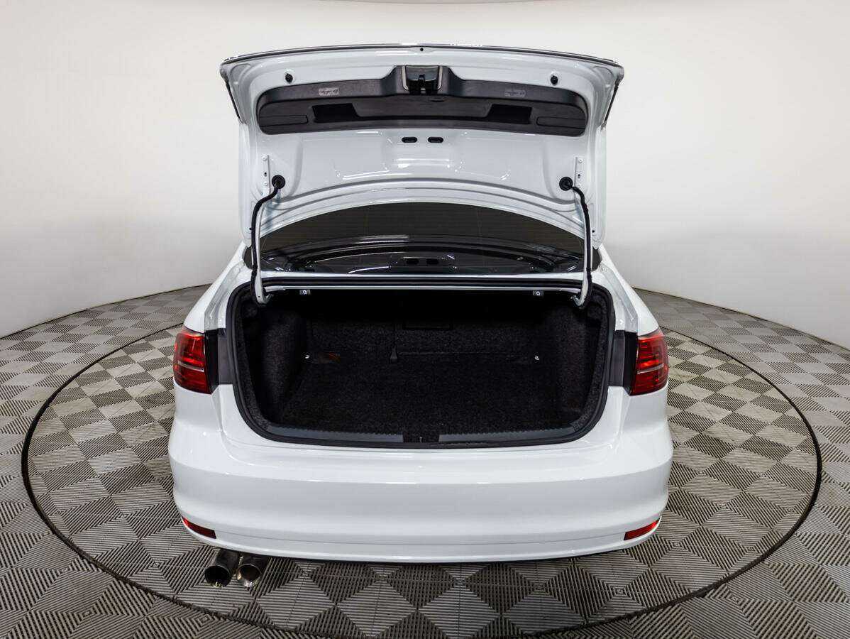 Б/У Фольксваген Джетта 2017 года. Фото: #15