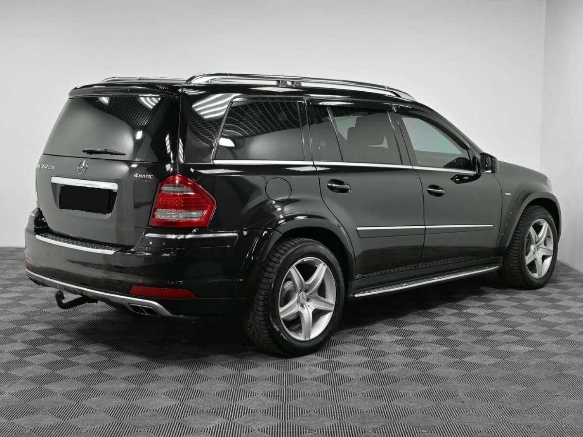 Mercedes-Benz GL-Класс 2012 года с пробегом. Фото: #1
