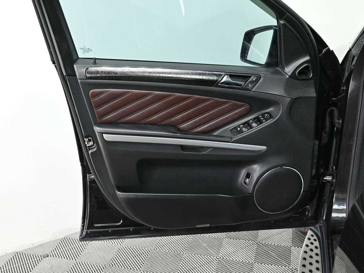 Mercedes-Benz GL-Класс 2012 года с пробегом. Фото: #8