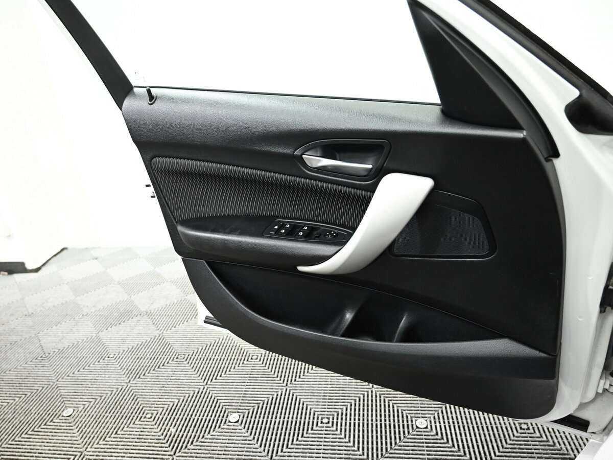 BMW 1 серии 2013 года с пробегом. Фото: #8