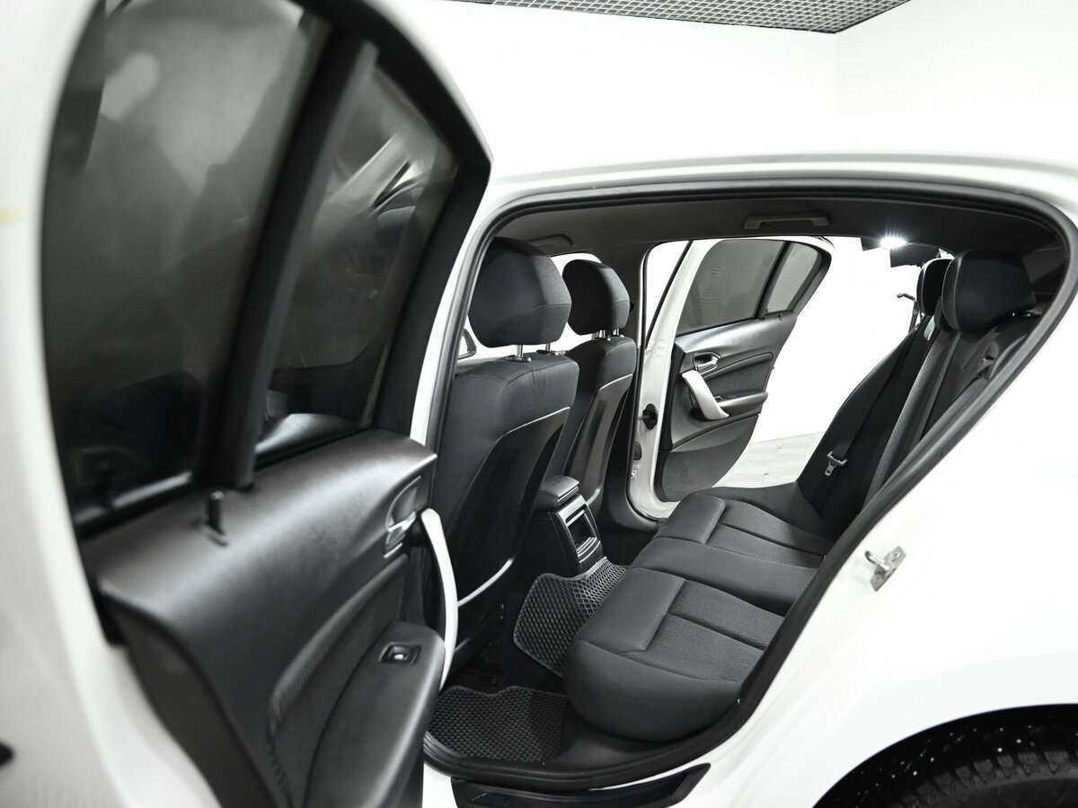 BMW 1 серии 2013 года с пробегом. Фото: #9