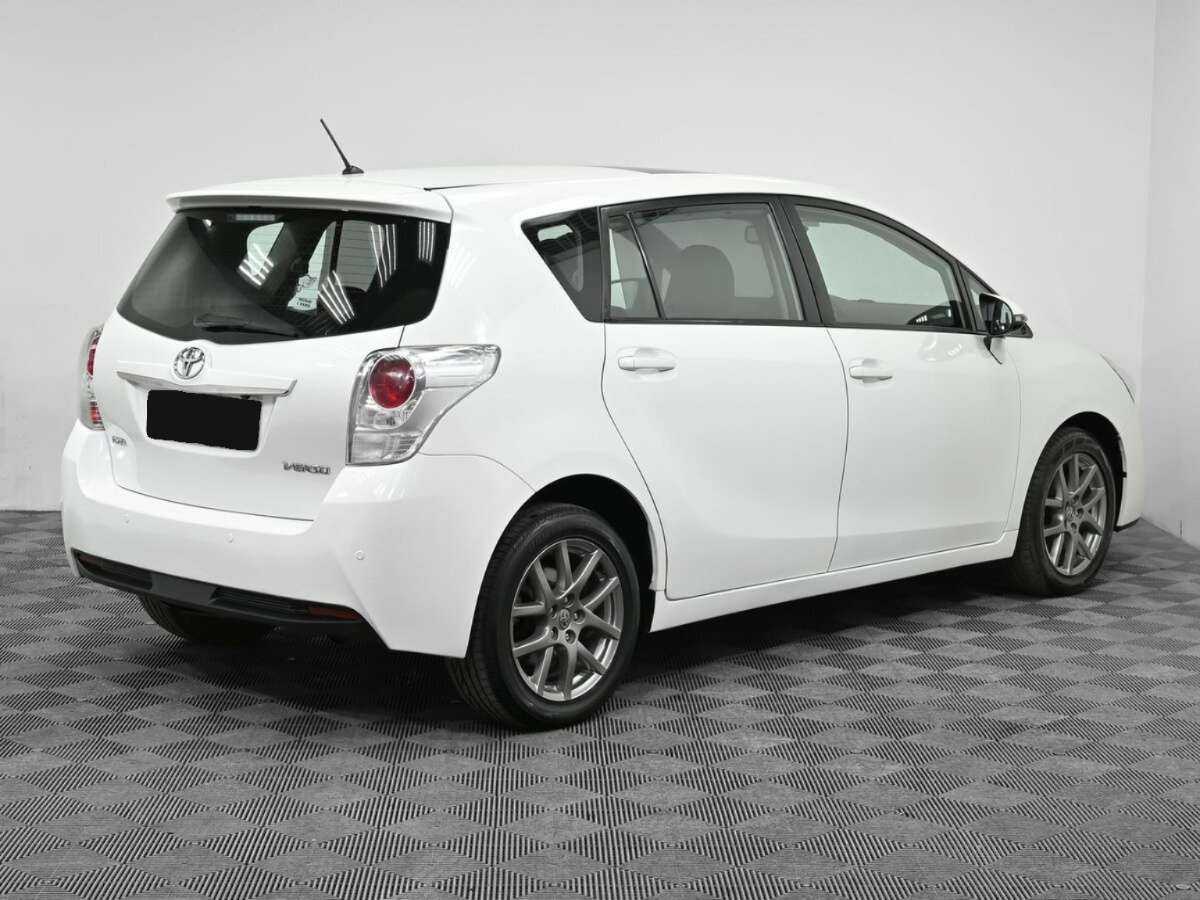 Toyota Verso 2015 года с пробегом. Фото: #1