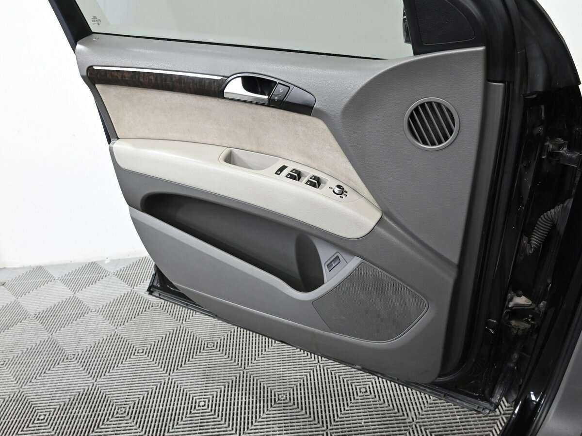 Audi Q7 2010 года с пробегом. Фото: #5