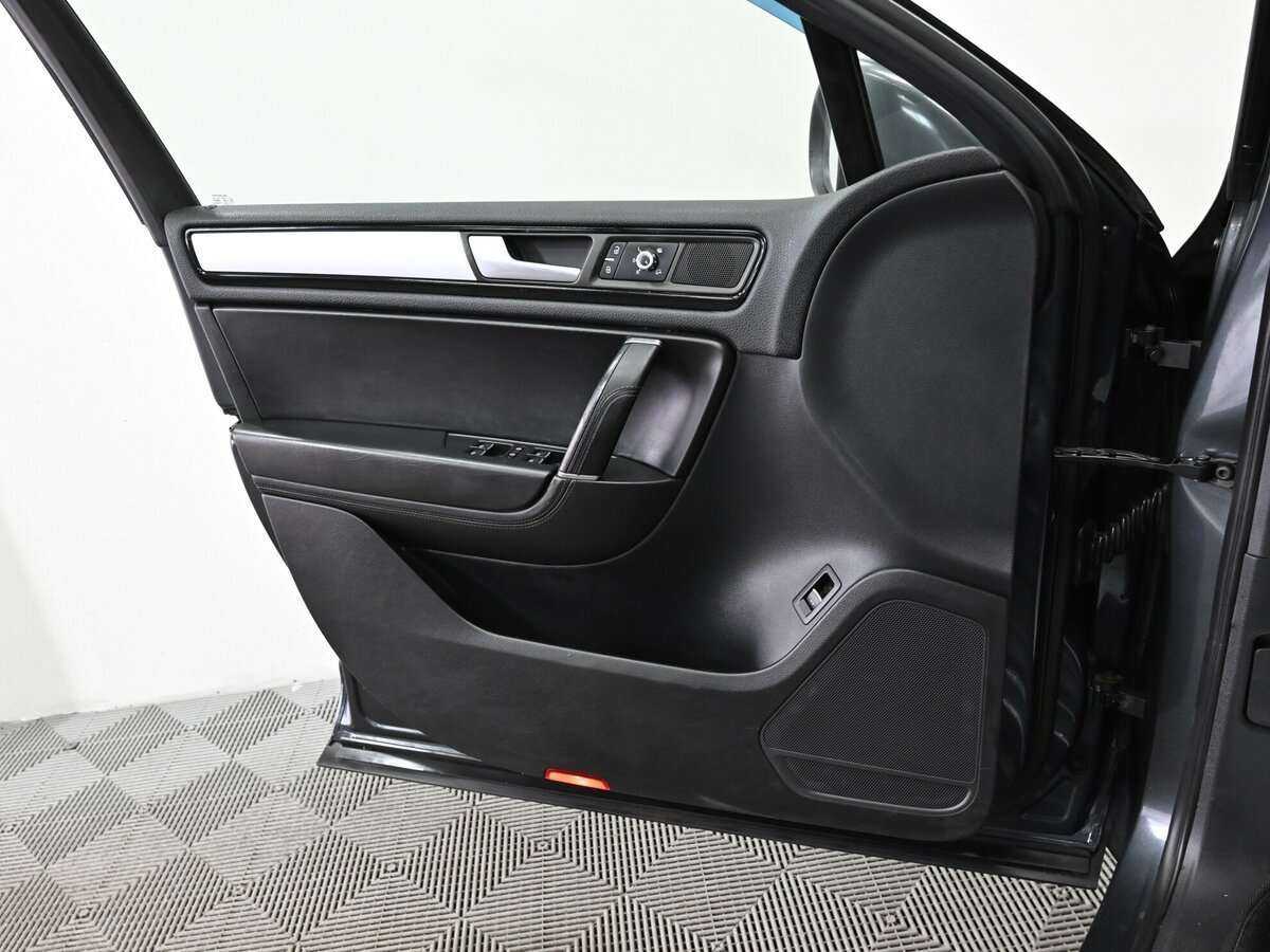 Volkswagen Touareg 2011 года с пробегом. Фото: #6