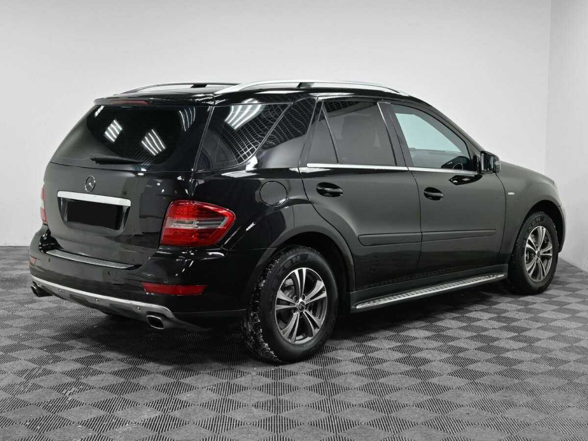 Mercedes-Benz M-Класс 2011 года с пробегом. Фото: #1