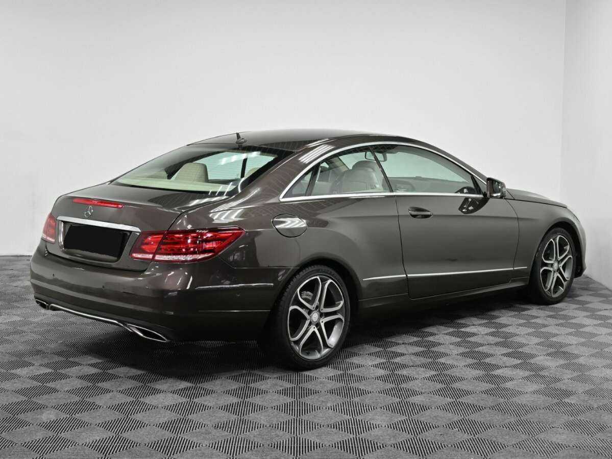 Mercedes-Benz E-Класс 2014 года с пробегом. Фото: #1