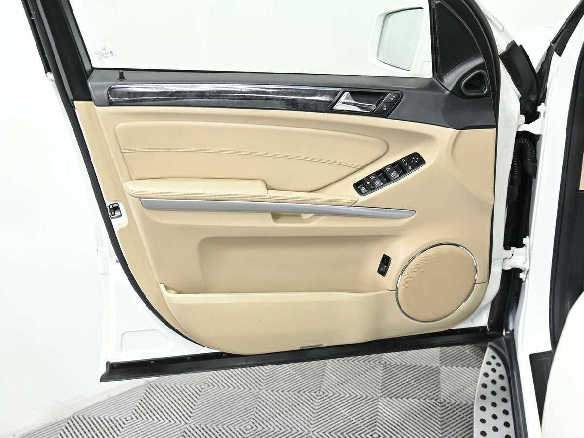 Mercedes-Benz GL-Класс 2011 года с пробегом. Фото: #13