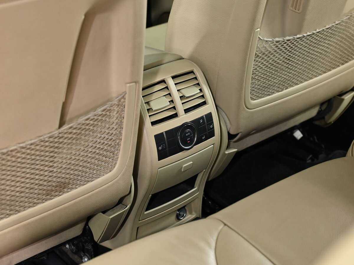 Mercedes-Benz GL-Класс 2011 года с пробегом. Фото: #14