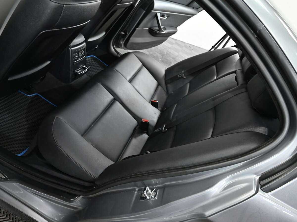 BMW 3 серии 2009 года с пробегом. Фото: #10