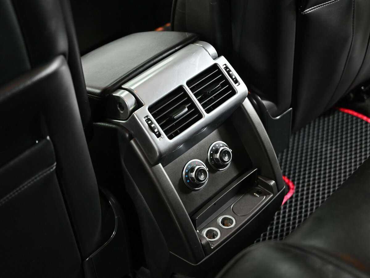 Land Rover Range Rover 2010 года с пробегом. Фото: #6