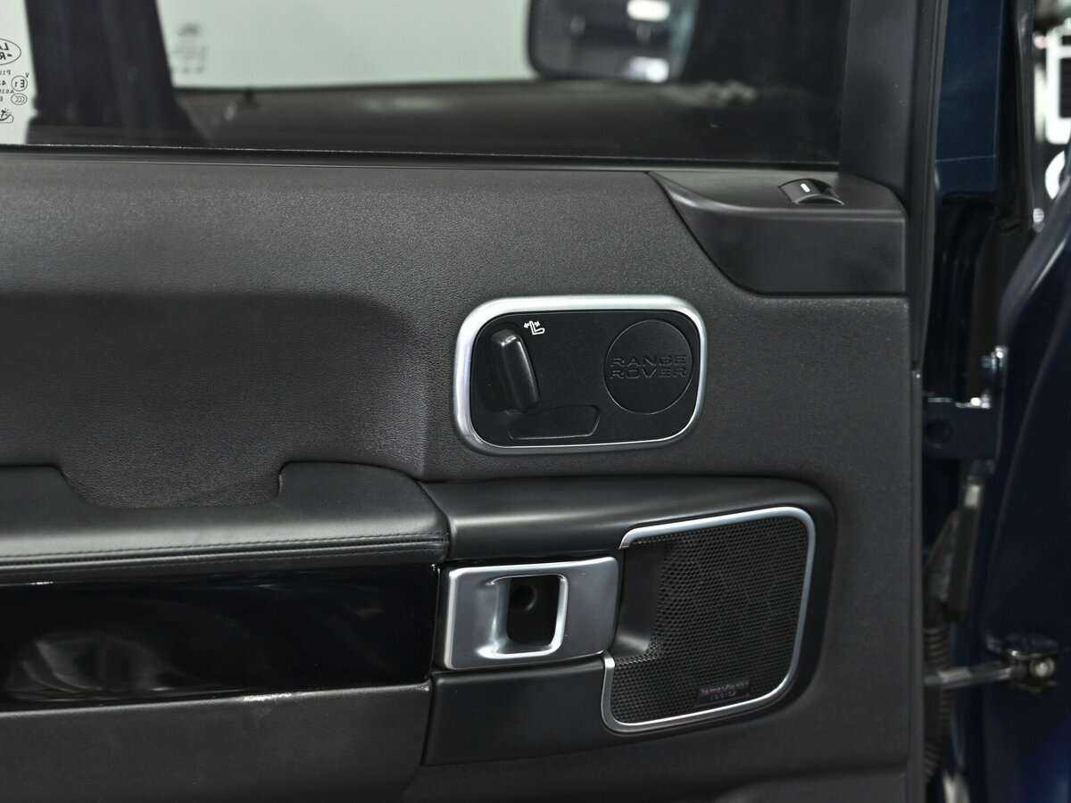 Land Rover Range Rover 2010 года с пробегом. Фото: #8