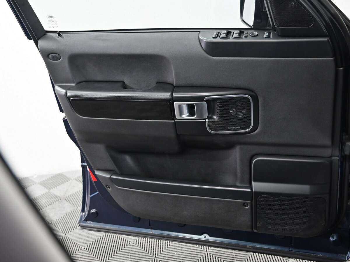 Land Rover Range Rover 2010 года с пробегом. Фото: #10