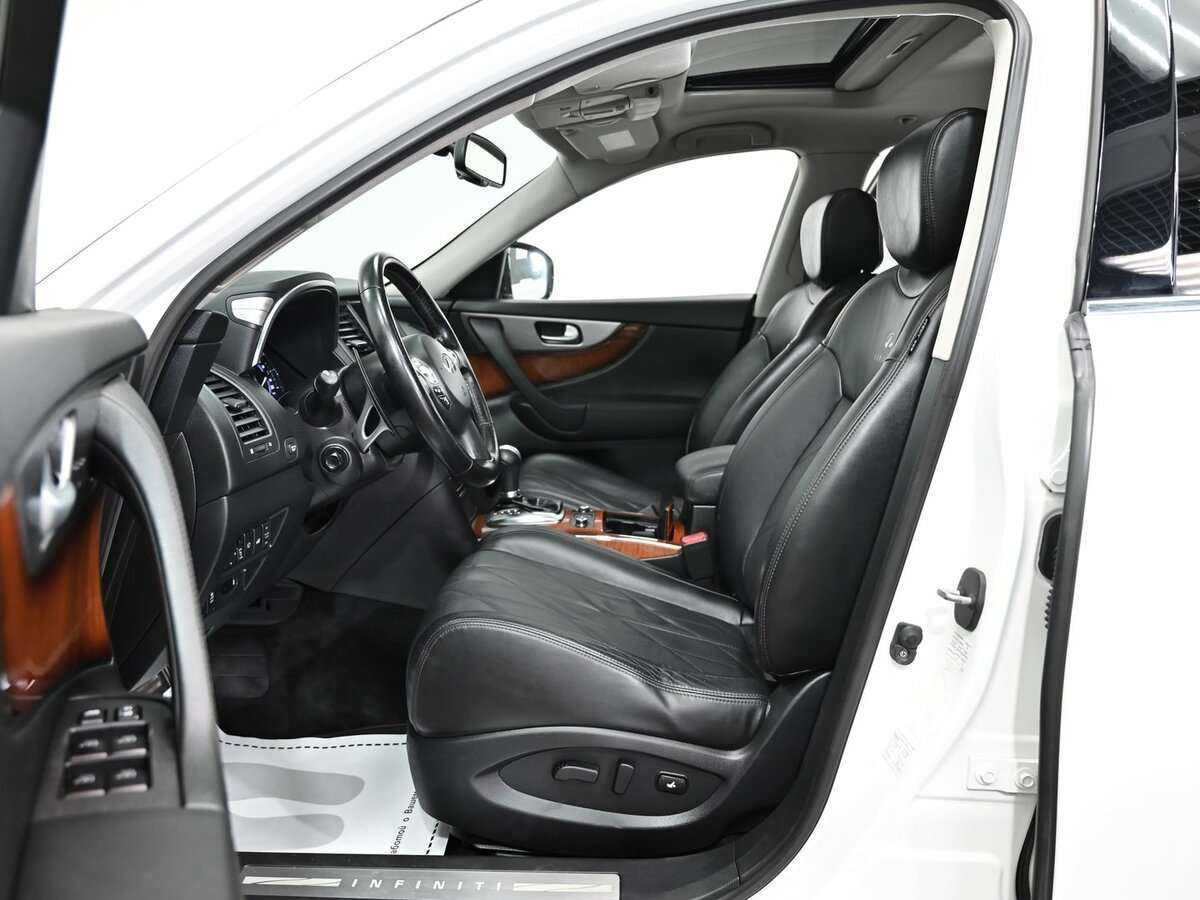 Infiniti FX 2012 года с пробегом. Фото: #7