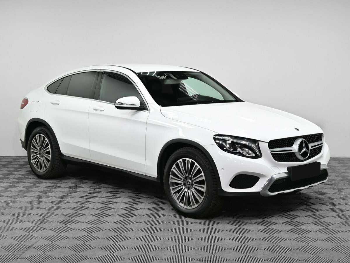 Mercedes-Benz GLC Coupe 2018 года с пробегом. Фото: #2