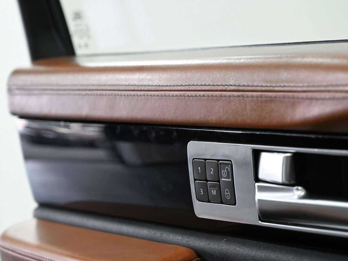 Land Rover Range Rover Sport 2011 года с пробегом. Фото: #12