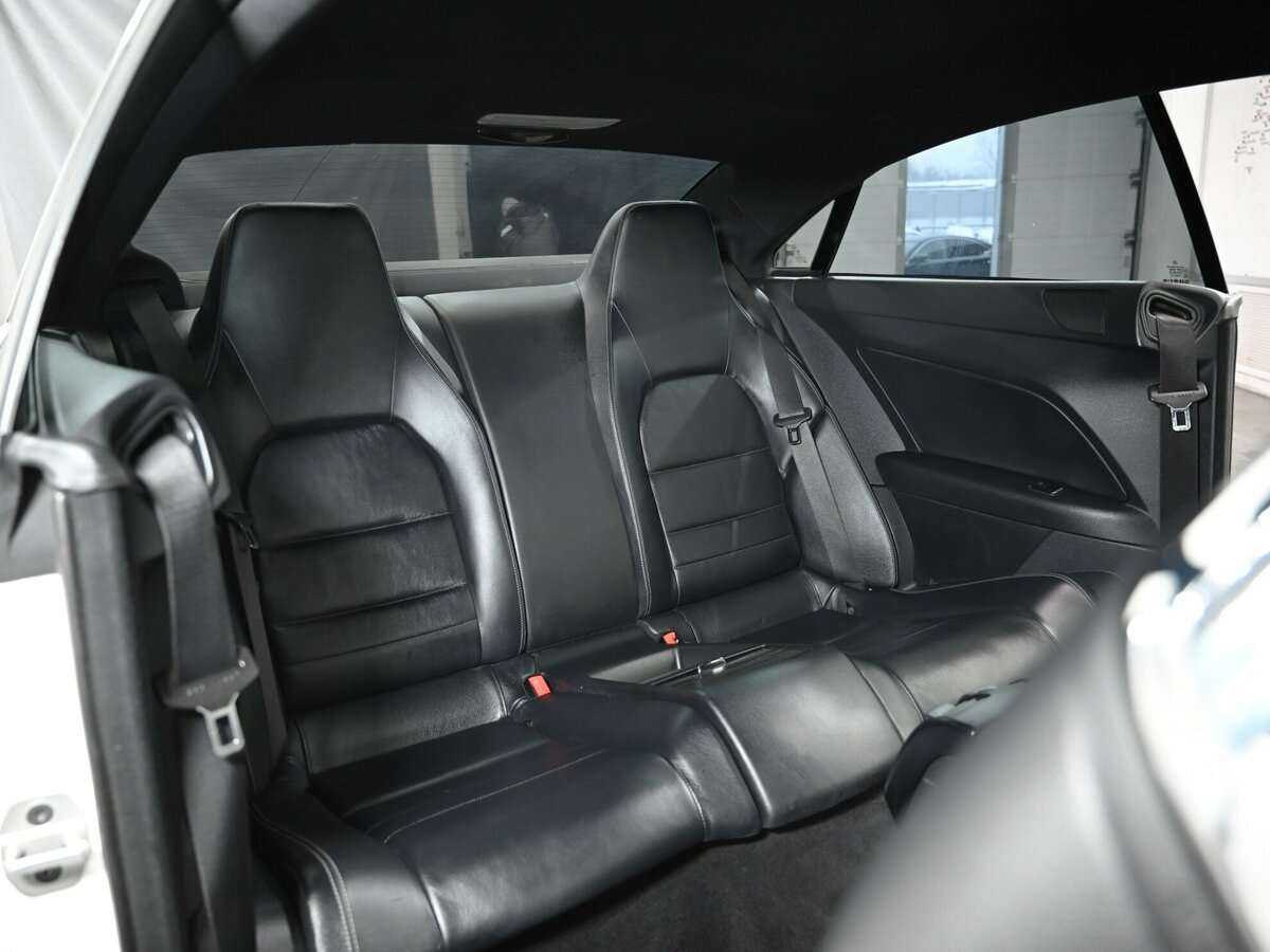 Mercedes-Benz E-Класс 2011 года с пробегом. Фото: #11