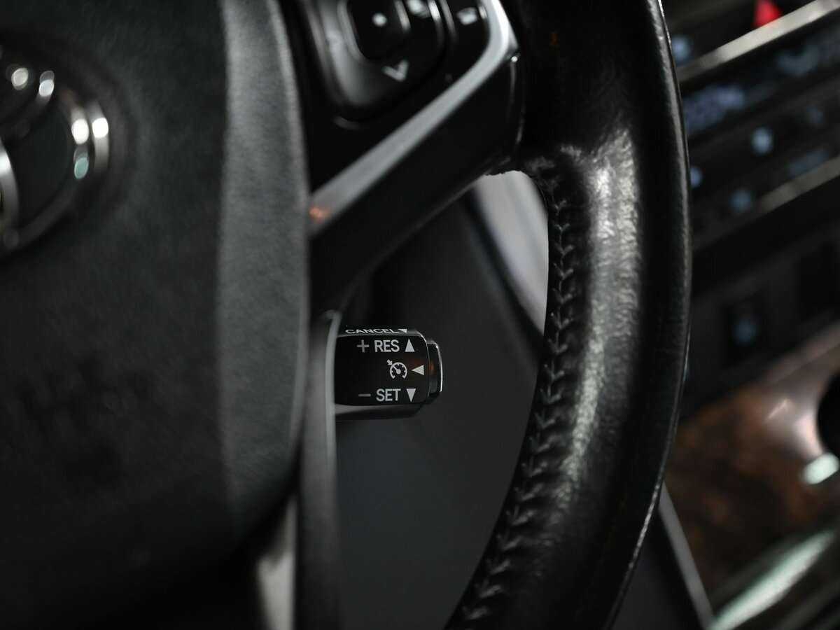 Б/У Тойота Камри 2015 года. Фото: #9