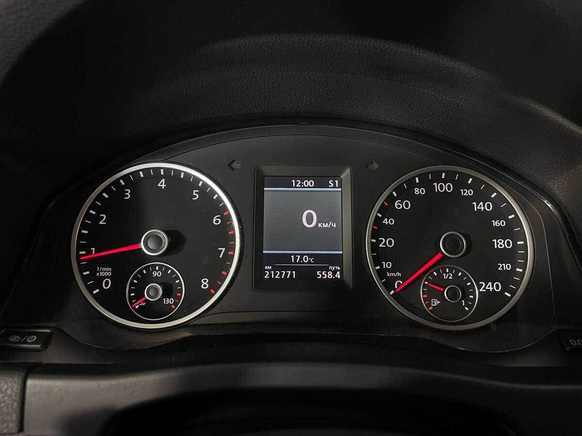 Б/У Фольксваген Тигуан 2013 года. Фото: #12