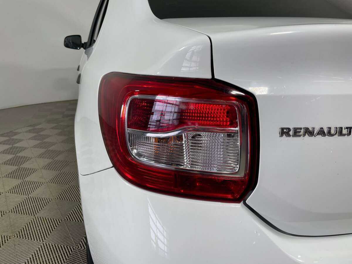 Б/У Рено Логан 2014 года. Фото: #7