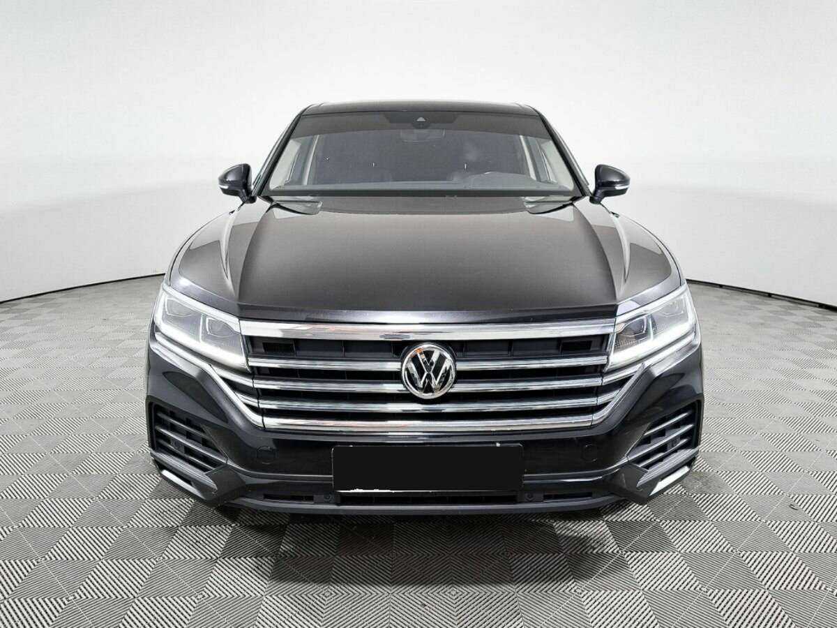 Volkswagen Touareg 2018 года с пробегом. Фото: #1