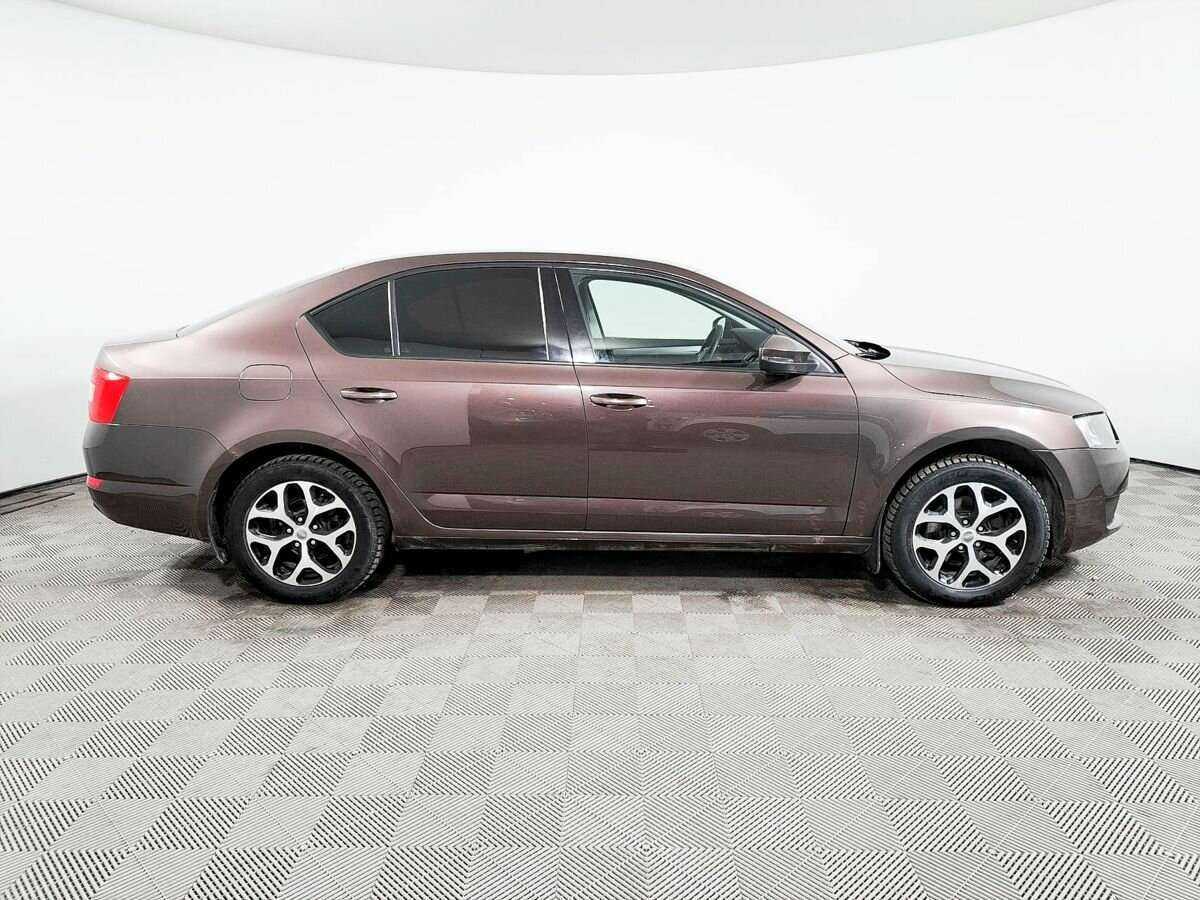 Б/У Шкода Октавия 2014 года. Фото: #3