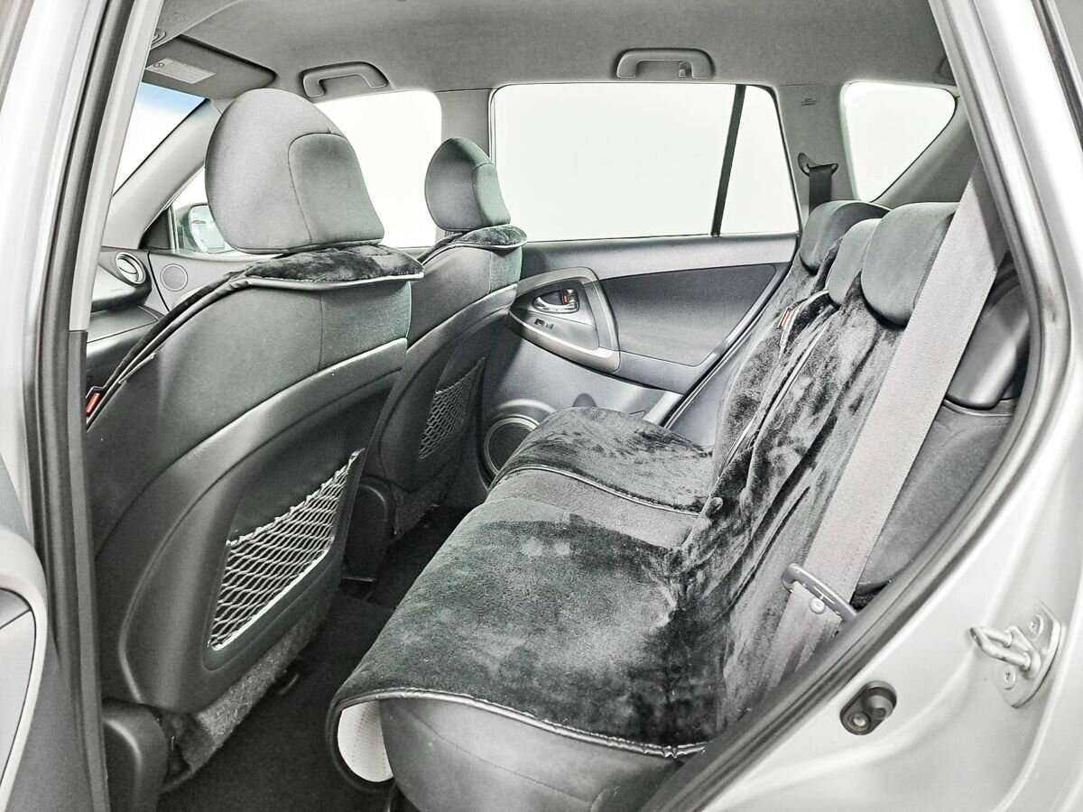 Toyota RAV4 2006 года с пробегом. Фото: #9