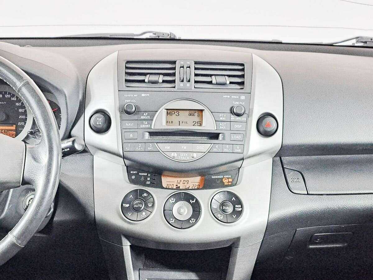 Toyota RAV4 2006 года с пробегом. Фото: #12