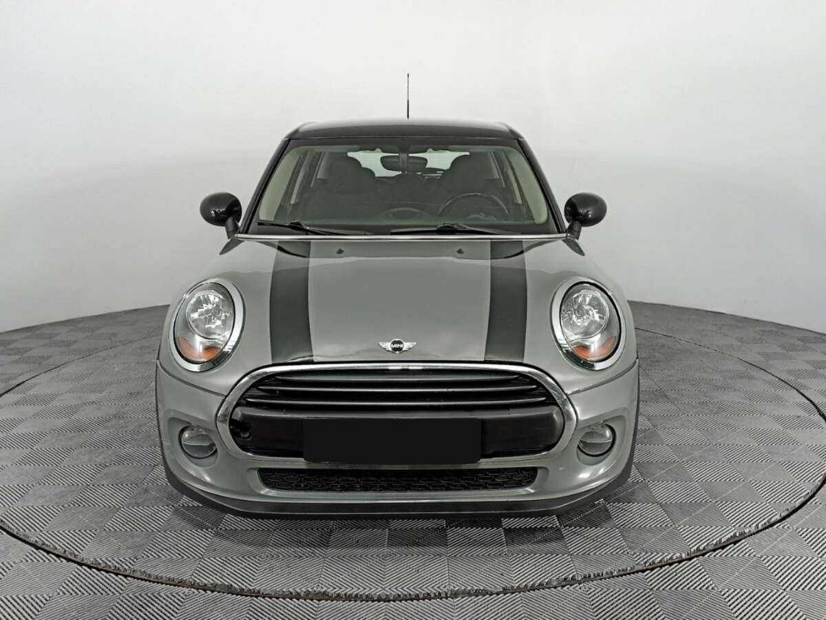 Mini Hatch 2018 года с пробегом. Фото: #1