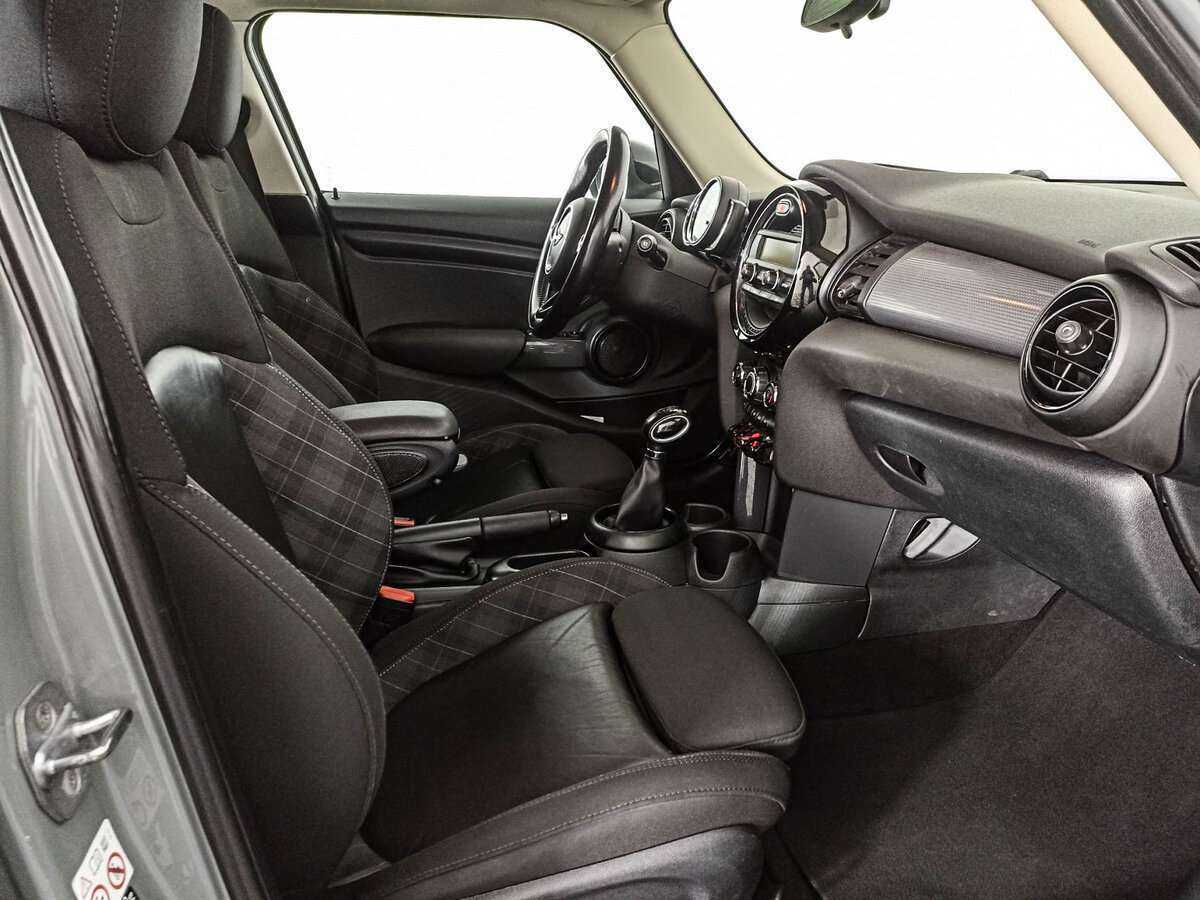 Mini Hatch 2018 года с пробегом. Фото: #8