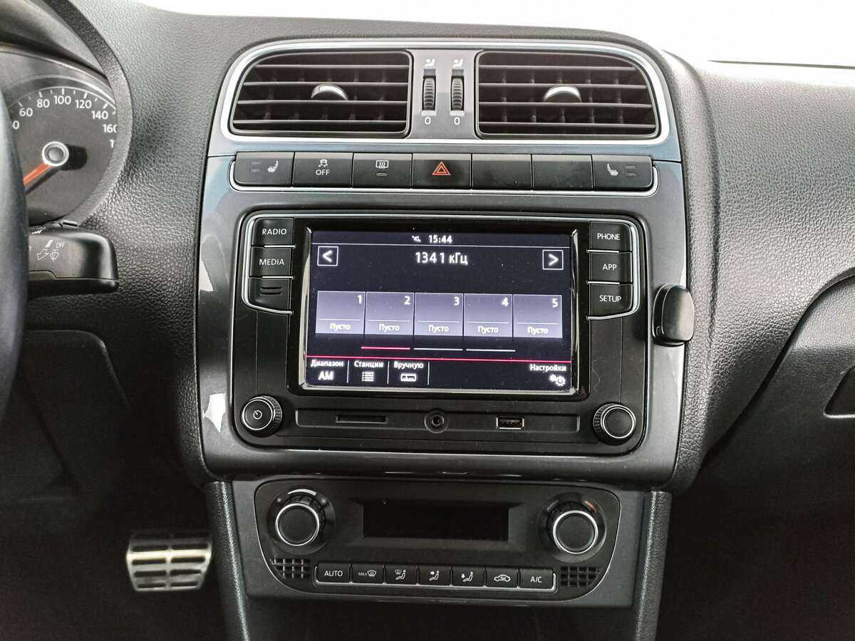 Б/У Фольксваген Поло 2018 года. Фото: #11