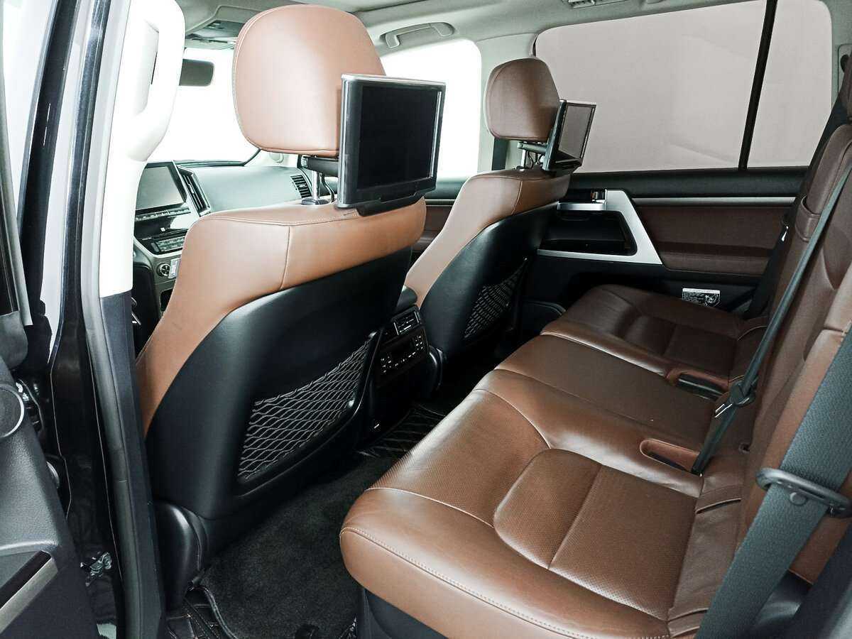 Toyota Land Cruiser 2015 года с пробегом. Фото: #9