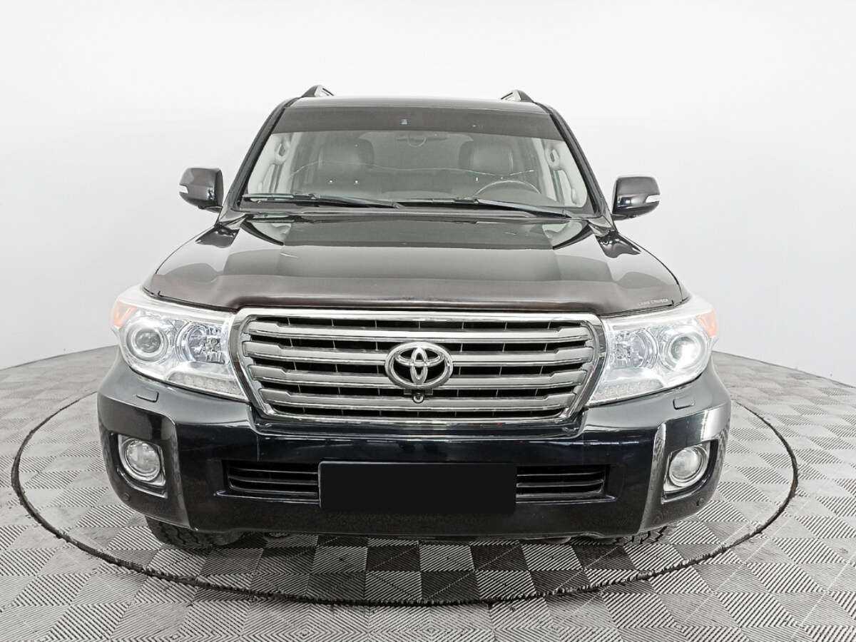 Toyota Land Cruiser 2013 года с пробегом. Фото: #1