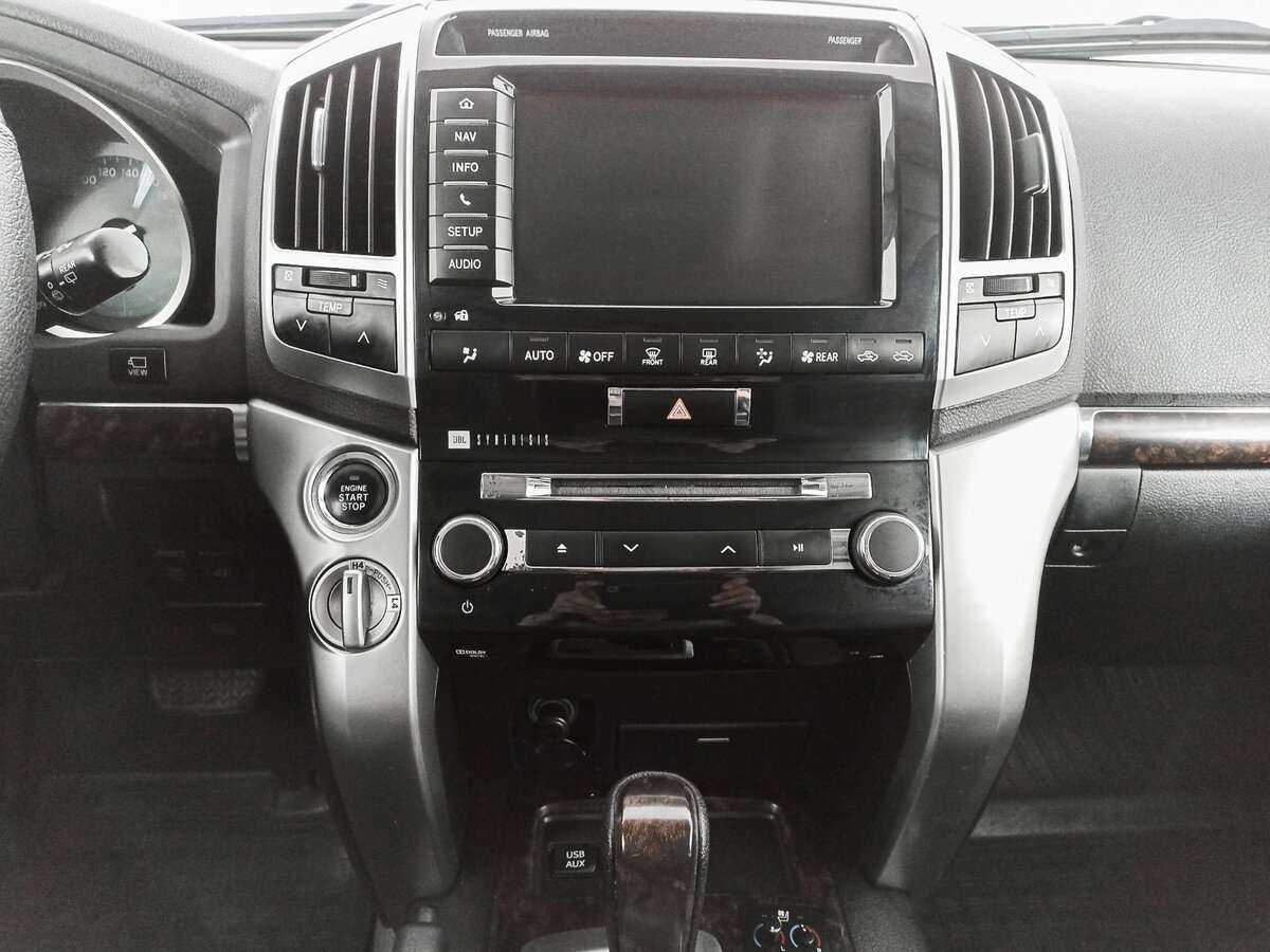 Toyota Land Cruiser 2013 года с пробегом. Фото: #10