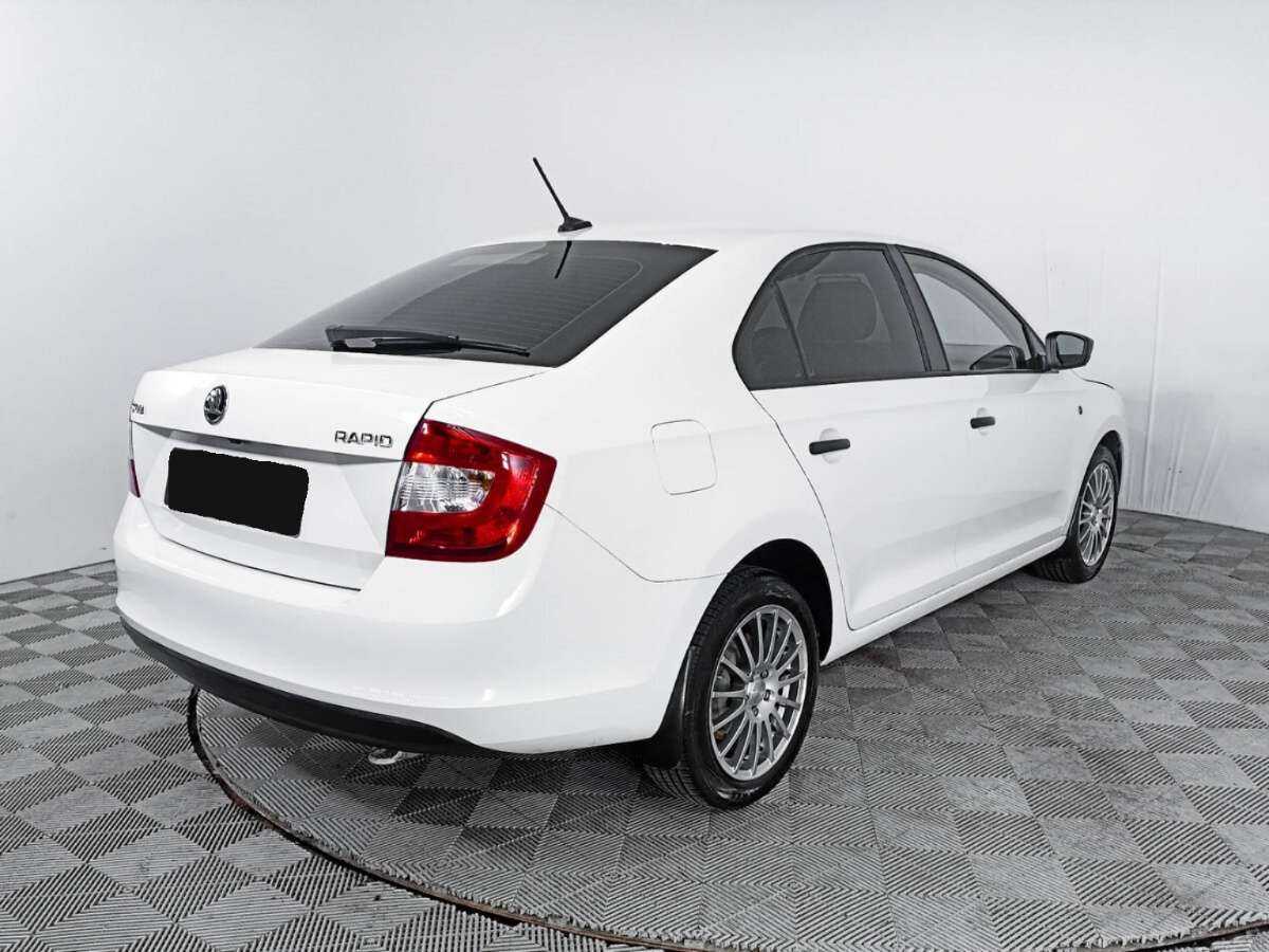 Б/У Шкода Рапид 2017 года. Фото: #4