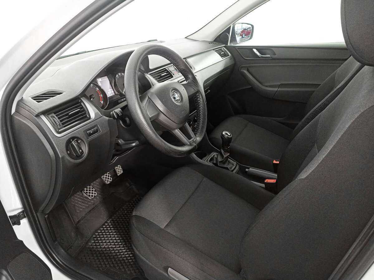 Б/У Шкода Рапид 2017 года. Фото: #15