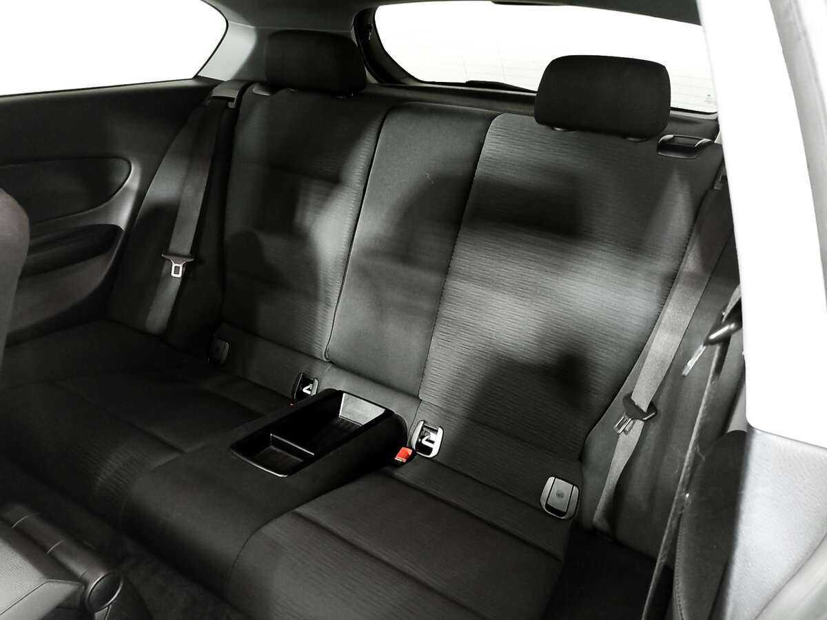 BMW 1 серии 2010 года с пробегом. Фото: #7